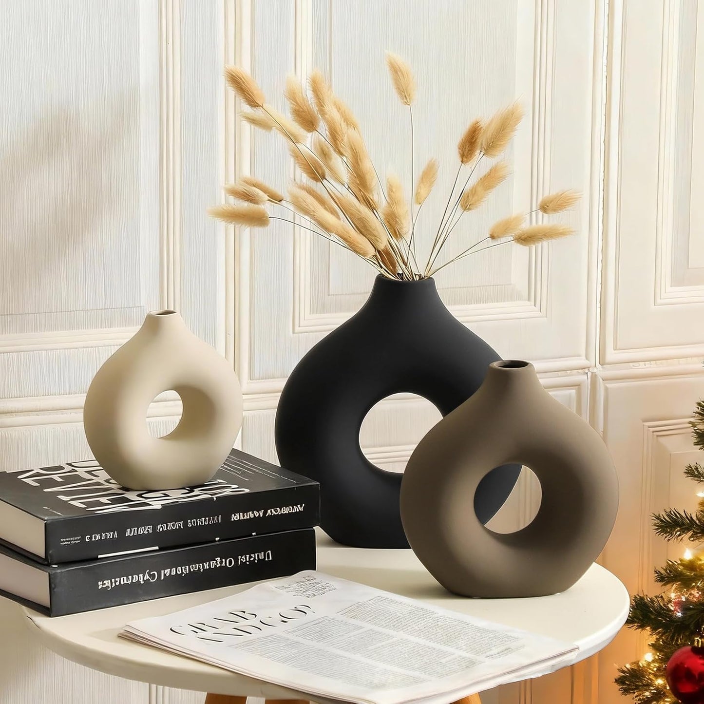 Elegant Ceramic Vase – Minimalist Table Decor